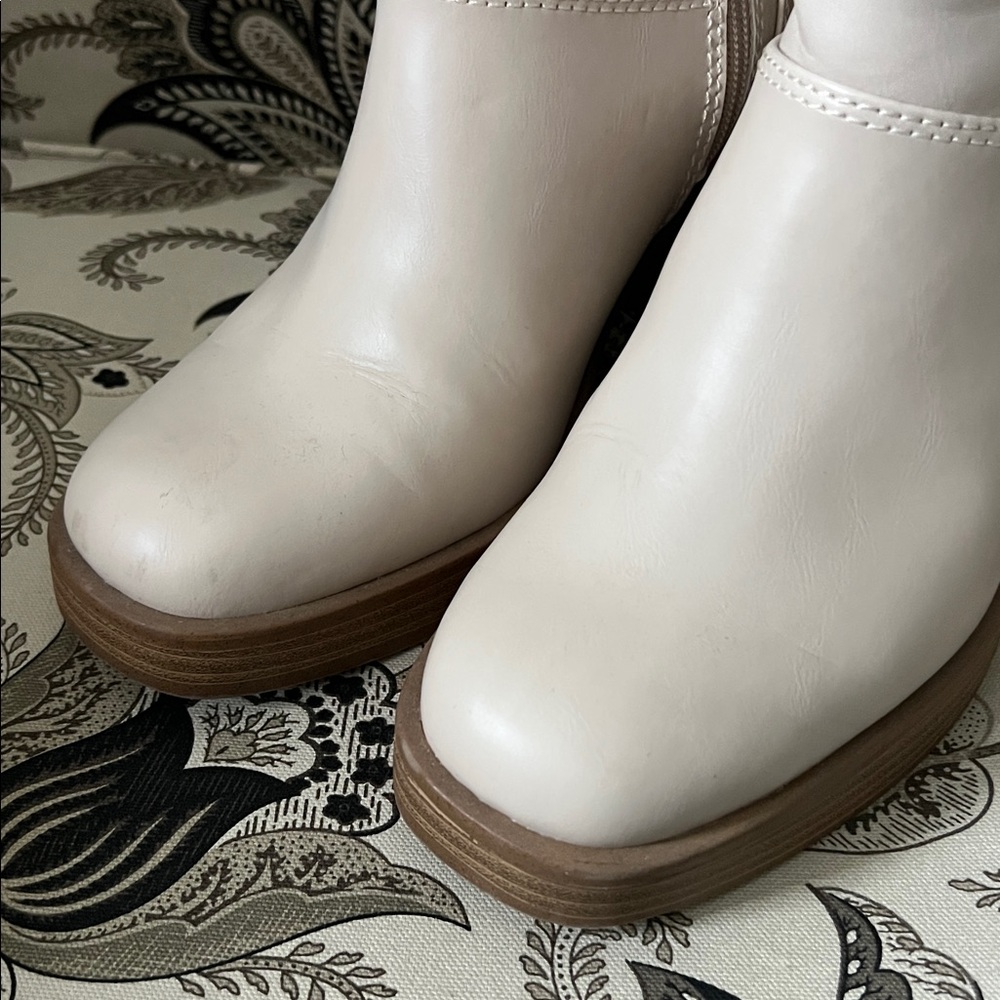 Chunky Boots - Picture 3 of 5